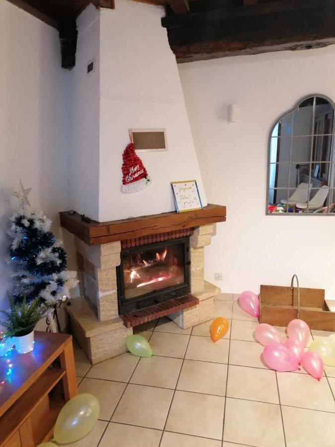Maison De Village Saint-Barthélemy-de-Vals Kültér fotó